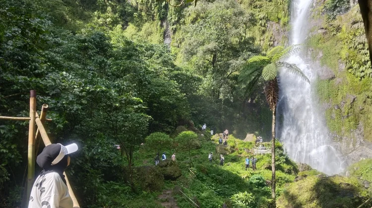 Curug Cibareubeuy : Air Terjun Eksotik di Kabupaten Subang