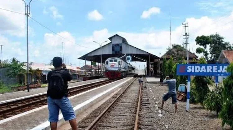 Simpul Transportasi Stasiun Sidareja, termasuk Mobilitas Ekonomi Bandung