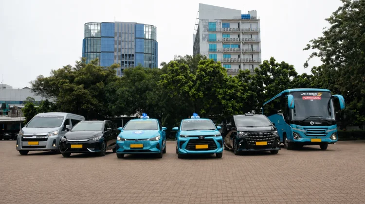 Konsistensi Layanan Blue Bird Dorong Pertumbuhan Kinerja Positif Kuartal 1