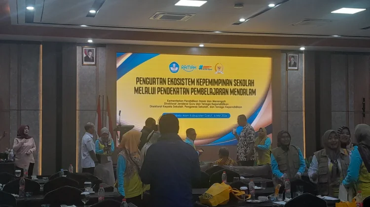 Kemendikdasmen : Guru SD Wajib Kuasai Bahasa Inggris