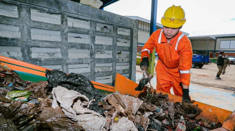 DLH Kota Bandung Pastikan 18 Insinerator Aman Beroperasi