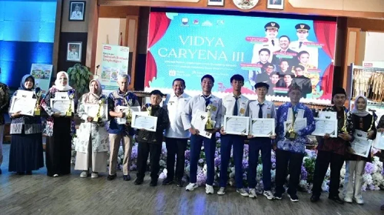 Vidya Caryena III Apresiasi Dedikasi Insan Pendidikan Kabupaten Sumedang