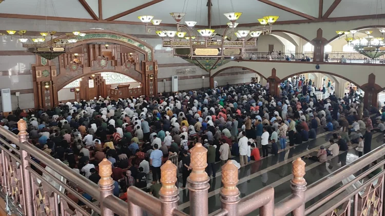 Waktu Sholat Jumat 8 Mei 2026 Wilayah Bandung