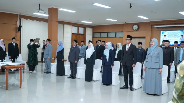 Walkot Cimahi Lantik Pejabat Baru, Tekankan Pelayanan Publik dan Integritas ASN
