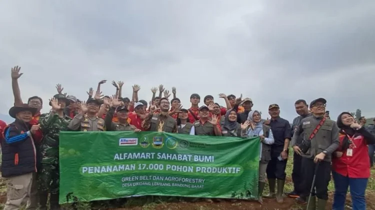 Kolaborasi Penanaman Pohon Jadi Investasi Lingkungan untuk Generasi Mendatang