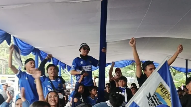 Ikut Nobar di Mapolrestabes Bandung, Farhan Optimis Persib Juara Lagi