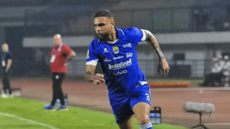 Bojan Hodak Update Cedera Kurzawa, Absen Dua Laga Persib