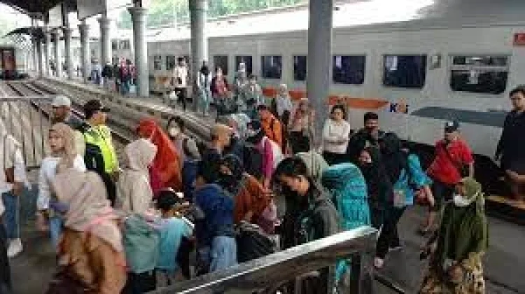 Perjalanan Kereta Ditambah saat Liburan Kenaikan Isa Almasih