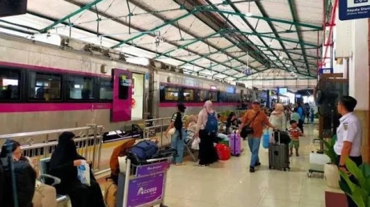 KAI Daop 1 Jakarta Siapkan 242 Ribu Kursi saat Libur Panjang