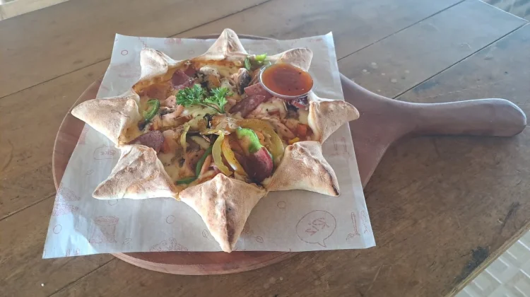 Pizza Ala Ambu dengan Rasa Kearifan Lokal