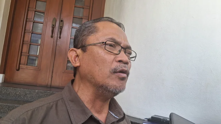 Satpol PP Kota Bandung Gencarkan Penertiban Reklame di 17 Jalur Utama