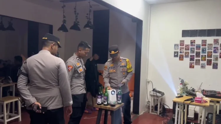 Pesta Miras di Sebuah Kafe Kawasan Cipedes Tasikmalaya Dibubarkan Polisi