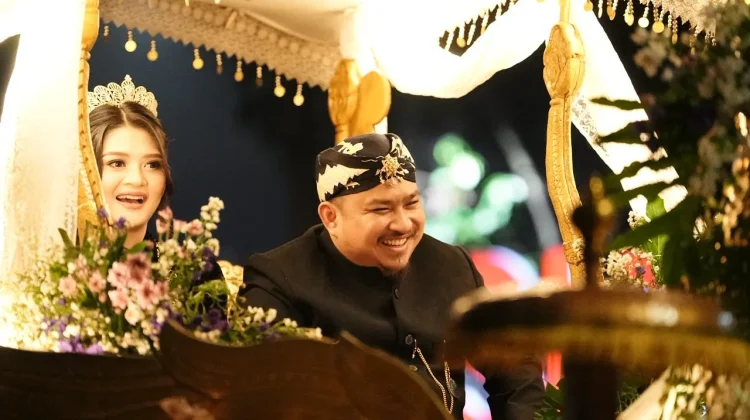 Bupati Reynaldi Ikut Meriahkan Kirab Budaya Tatar Sunda di Kota Bandung