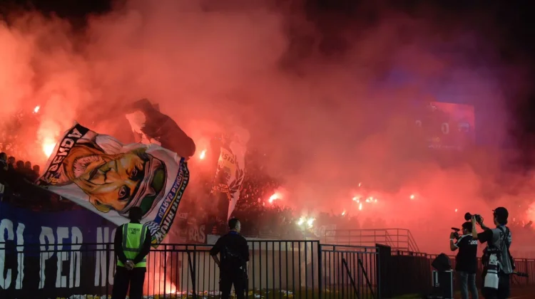 Laga Terakhir Persib, Polisi: Penonton Bawa Flare dan Mabuk Tak Bisa Masuk GBLA