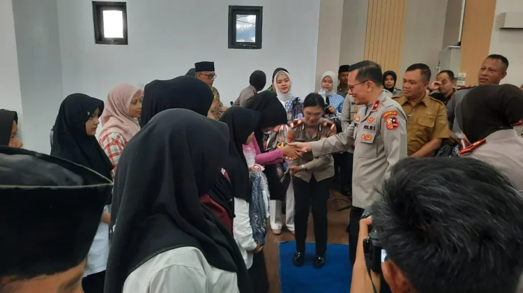 Bakti Sosial Serdik Sespimma Polri di Polres Tasikmalaya bantu Yatim dan Lansia
