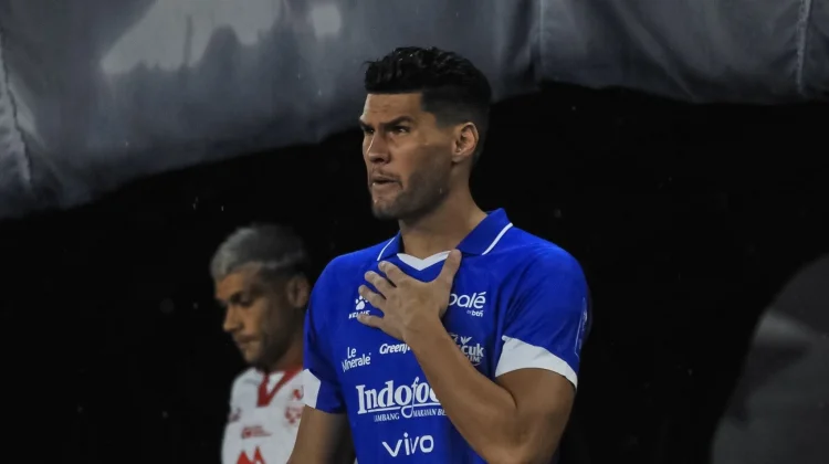 Julio Cesar Akui Gol Dramatis ke Gawang PSM Sangat Emosional