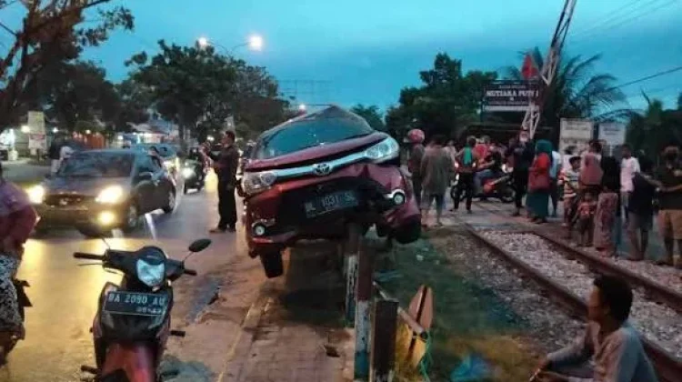 Ini kenapa Penanganan Lintasan Sebidang KAI Harus Dikebut