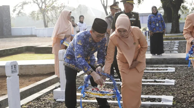 Sekda Subang Pimpinan Upacara Tabur Bunga Peringatan Hari Kebangkitan Nasional