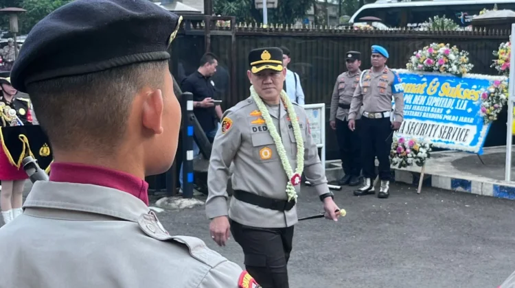 Dilantik Jadi Kapolrestabes Bandung, Pengamanan Persib Jadi Tugas Pertama Dedi