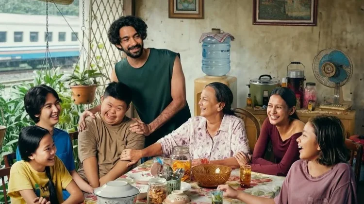 Kata Penonton Soal Film "Semua Akan Baik-Baik Saja"
