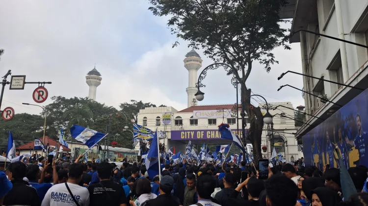 Wali Kota Bandung Apresiasi Bobotoh dan Kelancaran Perayaan Juara Persib