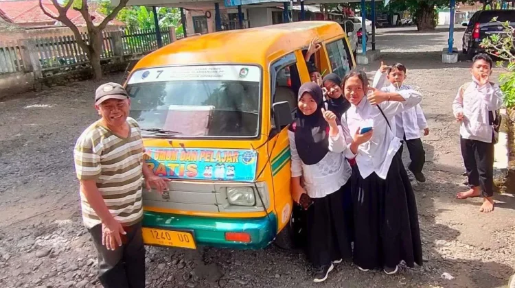 Pemkab Sumedang Dorong Pelajar dan ASN Gunakan Angkot