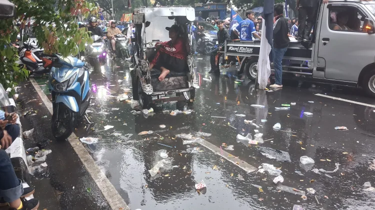 DLH Kota Bandung Sebut Sampah Perayaan Juara Persib Jadi Anomali