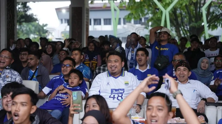 Kang Rey Ikut Bahagia Persib Raih Hatrick Juara Liga 1 Indonesia