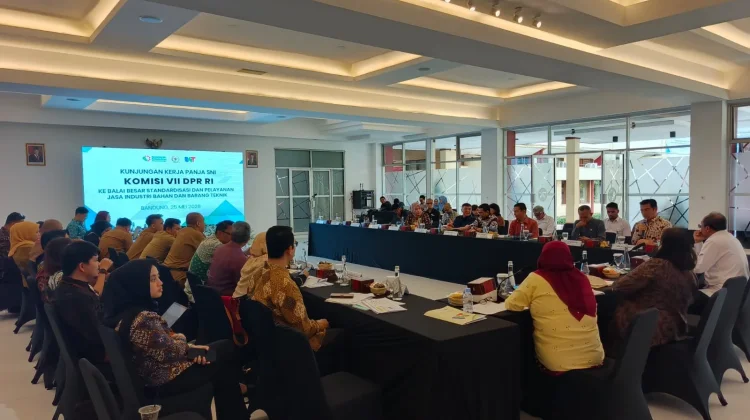 Panja SNI DPR RI Soroti Kesenjangan Standarisasi Industri di Balai Besar Bandung