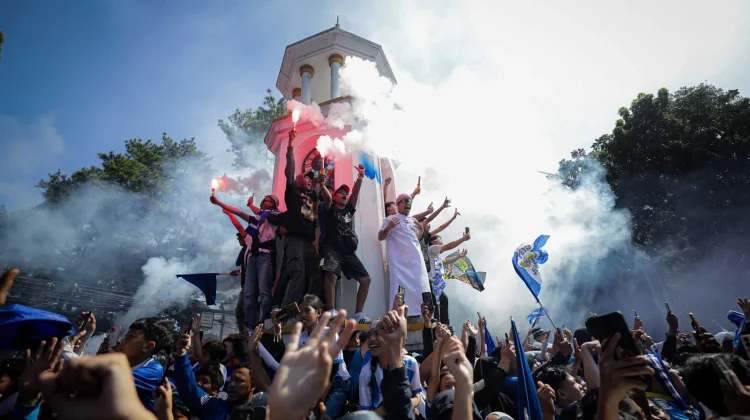 PSC Dinkes Bandung Tangani 241 Kasus Selama Dua Hari Perayaan Persib Juara