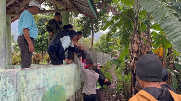 Diduga Bunuh Diri, Seorang Pria Tewas di Area Pemakaman