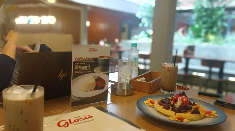 Cafe Nyaman Favorit Anak Muda Bandung