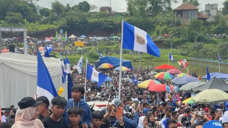 Umuh Muchtar Syukuran Persib Juara, Ribuan Bobotoh Hadir