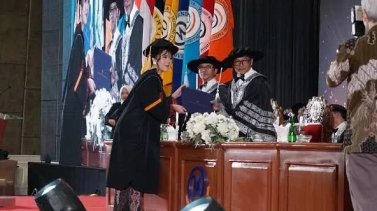 Wisuda 2026, Lulusan Widyatama Terapkan Prinsip Hidup Djitu