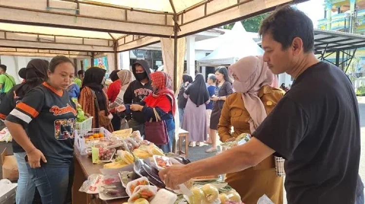 Harga Lebih Murah dari Pasar, Gelar Pangan Murah Sumedang Dibanjiri Pembeli