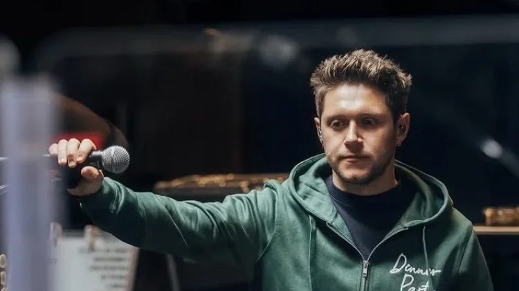 Menjelang Perilisan Album Baru, Niall Horan Rilis 'End of an Era'