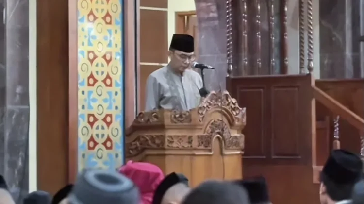 Pemkot Cimahi Dorong Penggunaan Besek Bambu saat Pembagian Daging Kurban