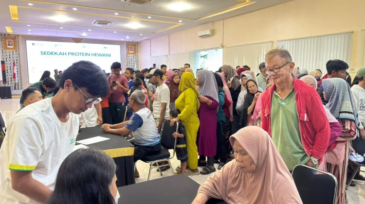 Iduladha, Pegadaian Kanwil X Jabar Distribusikan Ratusan Paket Protein Hewani