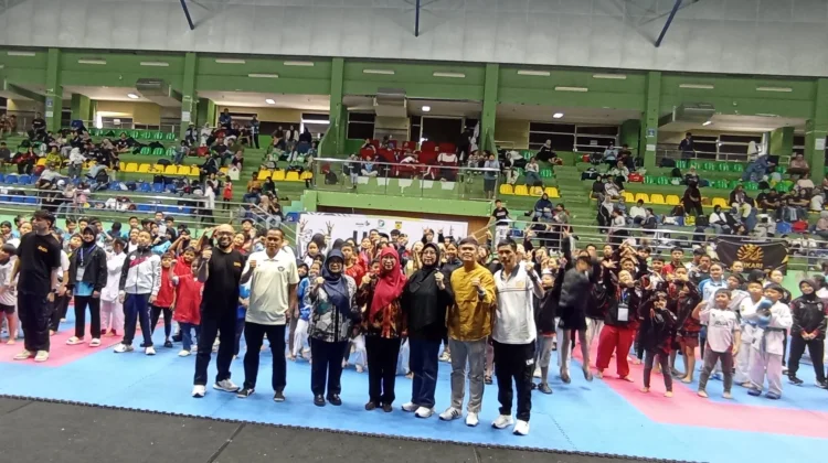 Seribu Atlet Ramaikan Liga Karate Pelajar Bandung menuju Thailand