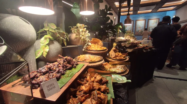 Seuri Imah Sunda Tawarkan Pengalaman Kuliner Sunda Otentik