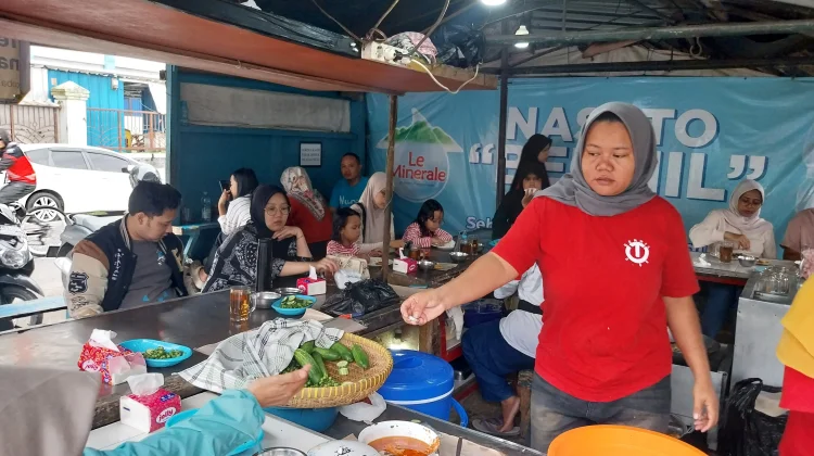 Sarapan Nikmat Nasi Tutug Oncom di Tasikmalaya