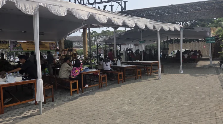 Bazar Durian di Pasteur Bandung, Diserbu Wisatawan