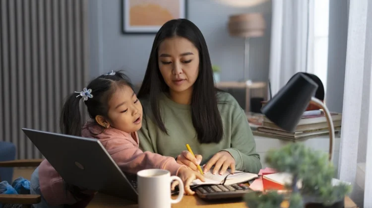 Kecerdasan Anak Lebih Banyak Diturunkan dari Ibu? Ini Penjelasan Ilmiahnya