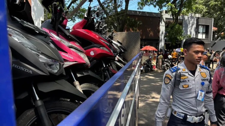 Pemkot Bandung Cari Solusi Atasi Parkir Liar dan Siapkan Gedung Parkir