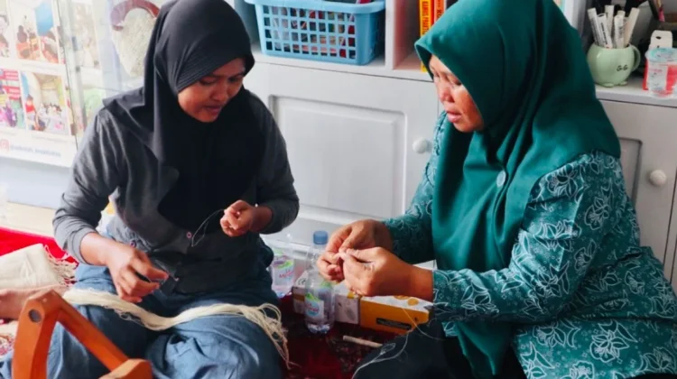 Pertamina EP Subang Dorong Ekraf Berbasis Serat Nanas Masyarakat Compreng