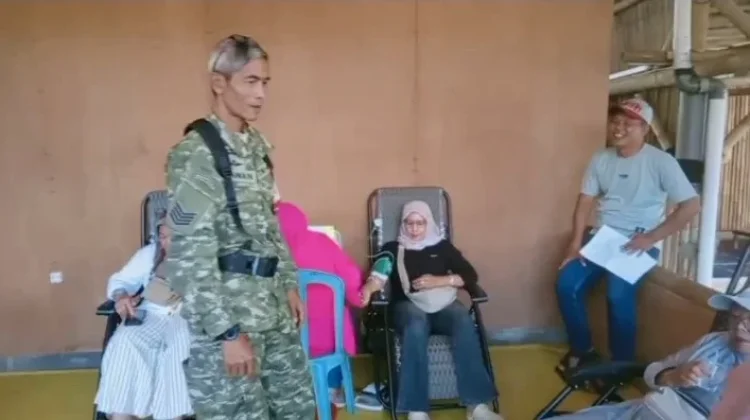 Babinsa Koramil 0513/Jalancagak Jadi Contoh Nyata Kepedulian Terhadap Sesama