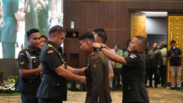 Kasad Tekankan Pentingnya Wawasan Strategis dan Integritas bagi Lulusan Seskoad