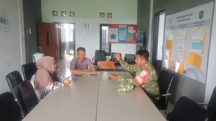 Babinsa dan Kades Gunungsari Satu Barisan, Data Akurat untuk Desa Maju