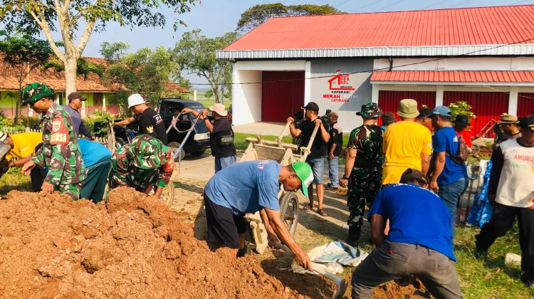 Danramil Ciasem Ajak Warga Jatibaru, Wujudkan Parkir Rapi Demi Masa Depan KDKMP