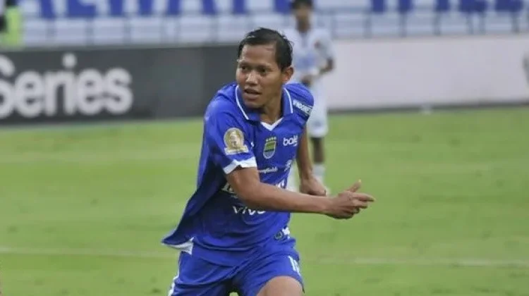 Bersaing dengan Cristiano Ronaldo, Adam Alis Andalkan Kekuatan Bobotoh